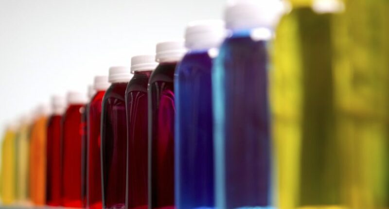 Which companies have agreed to drop artificial food dyes?