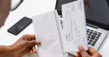 Who will — and won't — have a three-payday August