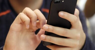 'Tea' app hacked after going viral, exposing 72,000 users' photos