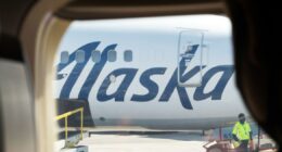 Alaska Airlines grounds planes amid computer network outage