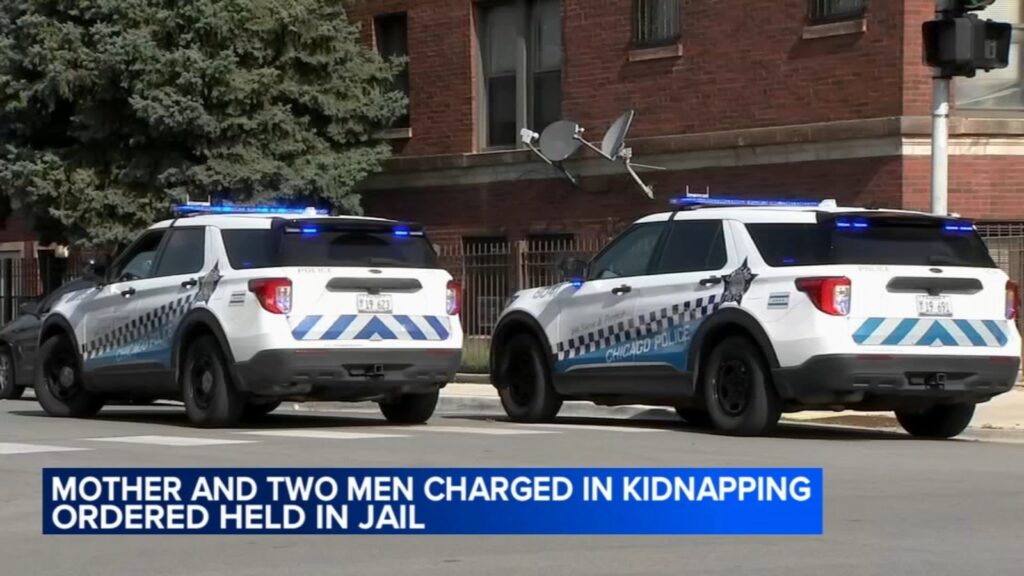 Angelique Mobley, Lamon Weathers, Matthew Price, charged with kidnapping 2-year-old girl in Bronzeville, to be held in custody