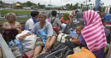 Aussies told to avoid more parts of Thailand as locals flee fighting along border