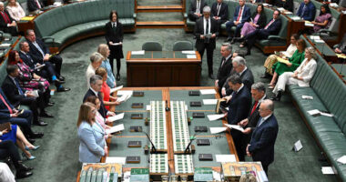 Australian Parliament resumes after Labor's landslide election victory
