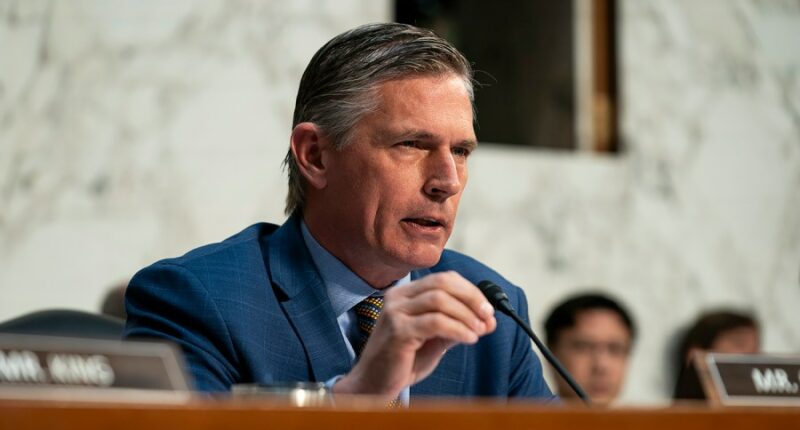 Bipartisan senators seek study on wildfire insurance