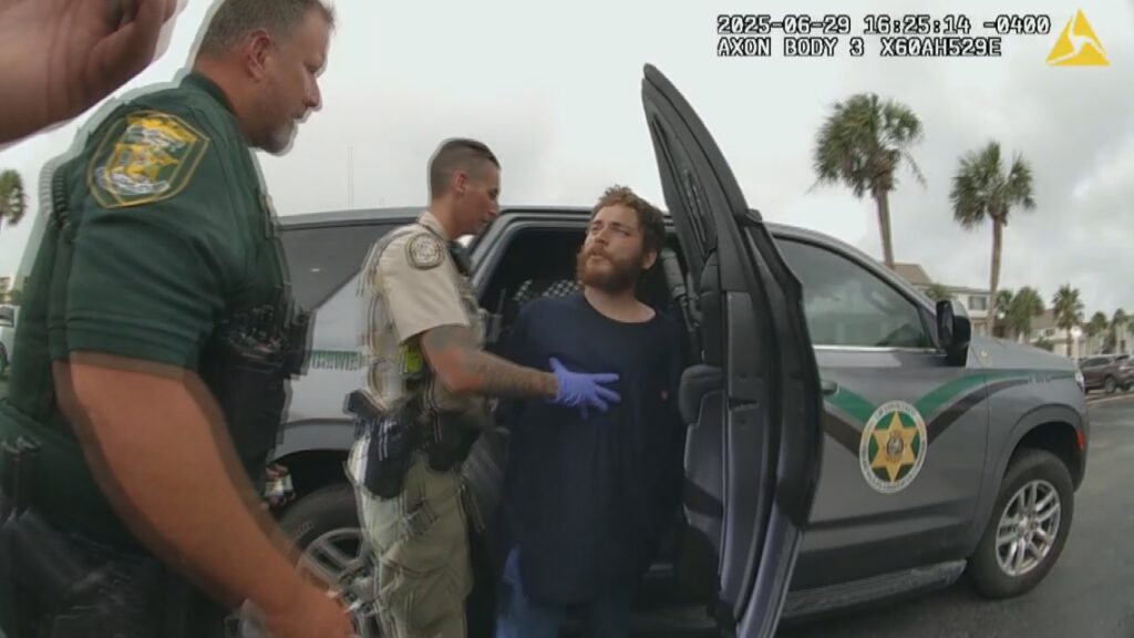 Body cam shows Tundidor's arrest on kidnap charge