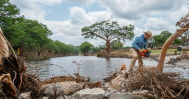 Central Texas under flood watch as recovery efforts continue