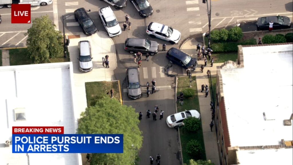 Chicago police chase winds through downtown, ends with 2 in custody in Austin amid armed robbery investigation in Cicero, IL