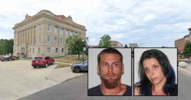 Dad, mom on meth abandon son at courthouse, cops say