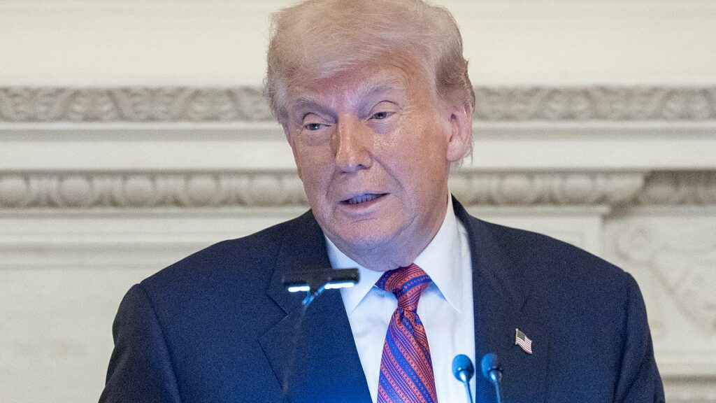 Donald Trump demands NFL's Washington Commanders change name back to Redskins 'immediately'