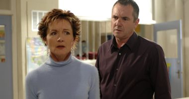 Dr Karl doesn't look like this anymore! Alan Fletcher films Neighbours