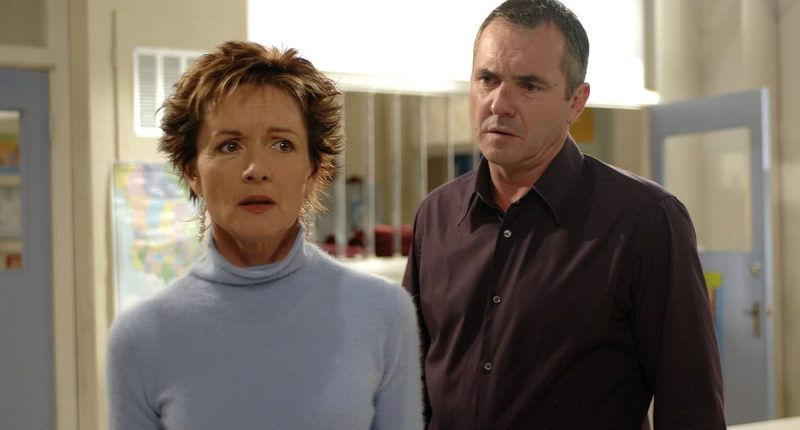 Dr Karl doesn't look like this anymore! Alan Fletcher films Neighbours