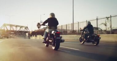 Driving safely around motorcycles: Guide