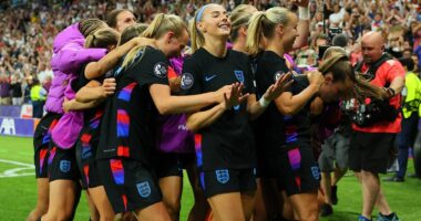England 2-1 Italy AET: Lionesses produce STUNNING comeback to book place in European Championship final thanks to dramatic Chloe Kelly strike