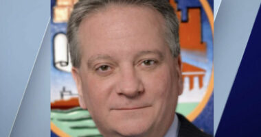 Feds bash 5-year sentence for Chicagoland ex-mayor guilty of extortion