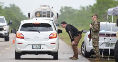 First immigration detainees arrive at Florida center in the Everglades