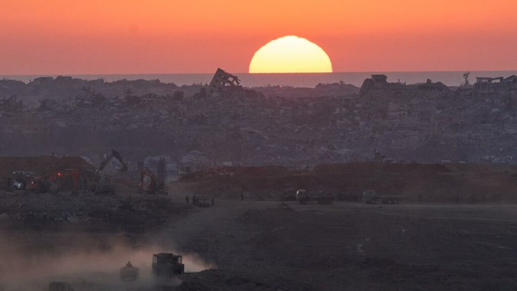 Five Israeli soldiers killed in Gaza attack as ceasefire deal hammered out