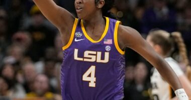Flau’jae Johnson hosts back-to-school weekend in Savannah