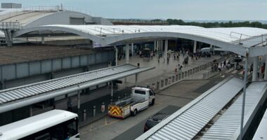 Flights briefly delayed at UK airports following 'technical issue'