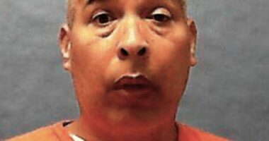 Florida man who killed 2 people outside a bar is scheduled to be executed