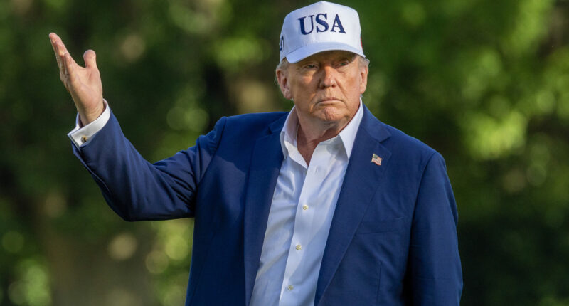 Fox News Stars Who Apparently Can't Stand Trump Behind The Scenes