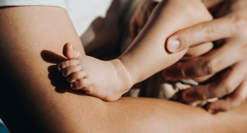 Healthy babies born from DNA of three people to prevent inherited diseases