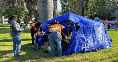 Homelessness in Los Angeles drops for 2nd straight year