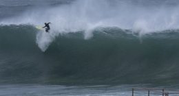 Homes under threat from seven-metre surf