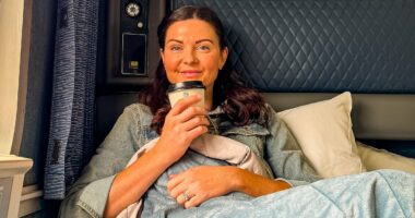I spent 200 hours solo traveling across America by train... here is what the experience was REALLY like