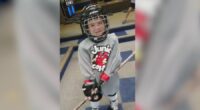 Illinois tween with one arm plays hockey with determination: 'It's really fun'