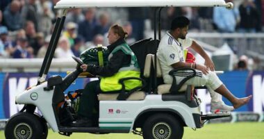 India's Rishabh Pant injures foot and retires hurt in 4th test against England