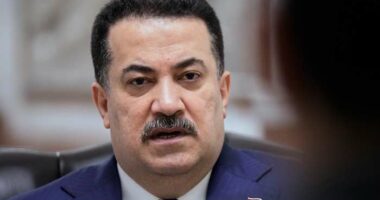 Iraq's prime minister seeks closer US ties while keeping armed groups at bay
