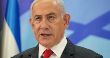 Israel launches airstrikes at Yemen's Houthi rebels, Houthis launch missile back