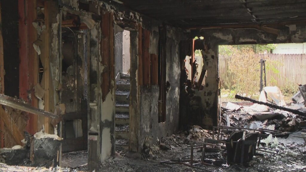 Jacksonville apartment fire displaces five families