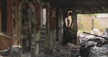 Jacksonville apartment fire displaces five families