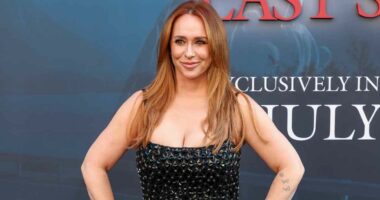 Jennifer Love Hewitt Never Felt 'Insecure' Until 2007 Viral Beach Photos
