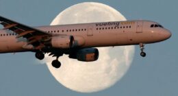 Jewish passengers' removal from flight investigated by French officials