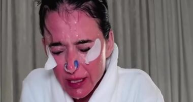 Katy Perry plunges into freezing cold water ahead of shows in Canada