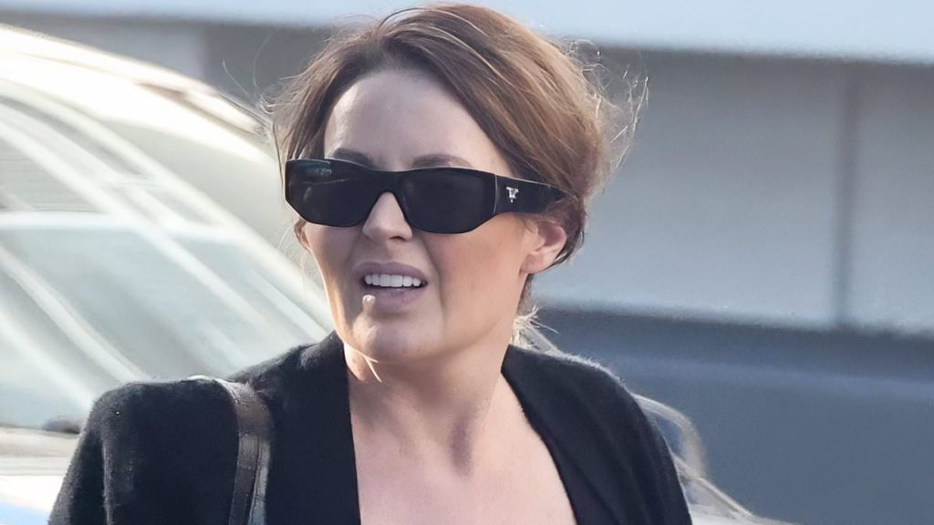 Kelly Smythe was one of Australian high society's 'It' girls in the early 2000s. Now fallen fashion maven's extraordinary texts emerge in row over an ultra-rare Hermès handbag