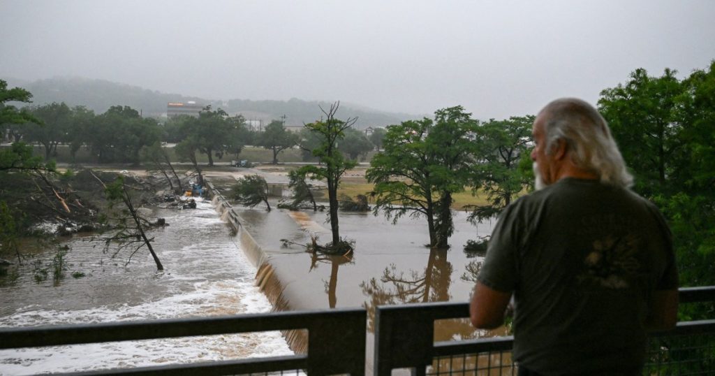 Kristi Noem addresses concerns about warnings sent during Texas storms