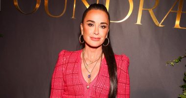 Kyle Richards Calls out Company for Using AI Pic of Her to Promote Product