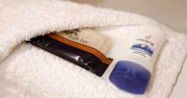Law banning little shampoo bottles in Illinois hotels goes into effect