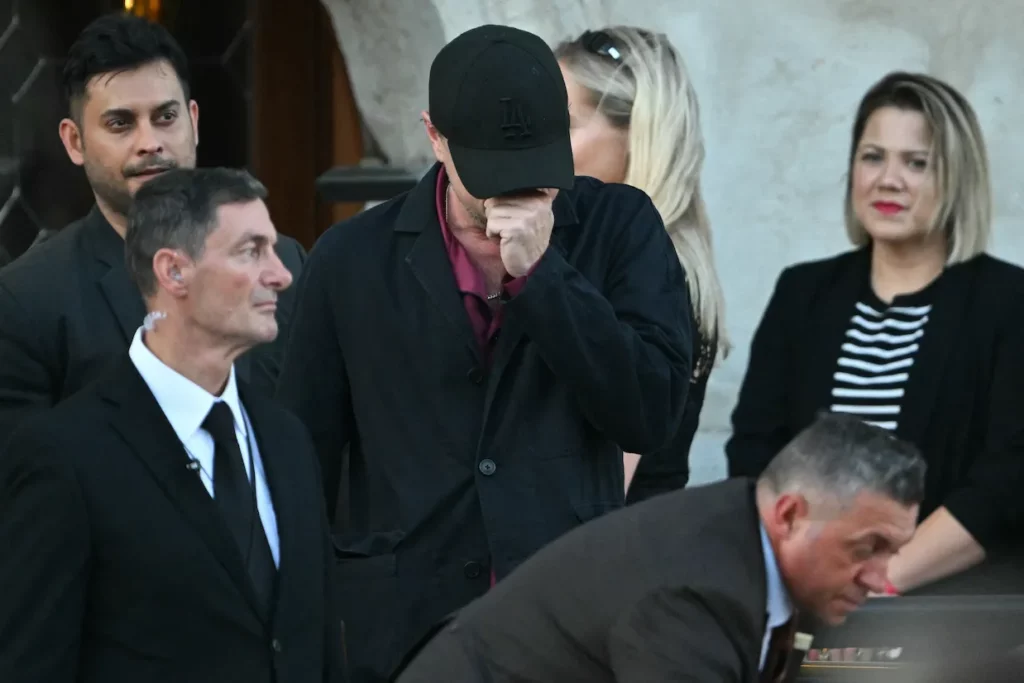 Leonardo DiCaprio Continued to Party with Lauren Sánchez Without Girlfriend Vittoria Ceretti