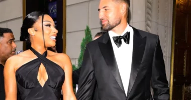 Lip Reader Reveals Klay Thompson's Comforting Words to Megan Thee Stallion During Red Carpet Debut