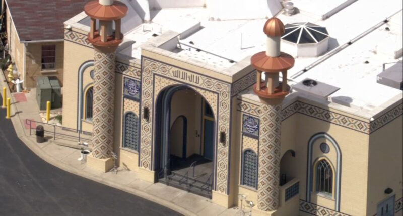 Lombard teen boy accused of plotting explosion, act of terror at Glendale Heights Islamic Education Center on Goodrich Avenue: FBI