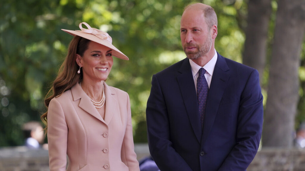 Loyal Kate Middleton Fans Caught Prince William's Ungentlemanly Slip-Up