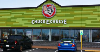 Man in Chuck E. Cheese suit charged with fraud, reports say