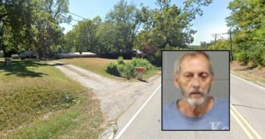 Man pulls gun on teens jump-starting car in driveway: Cops