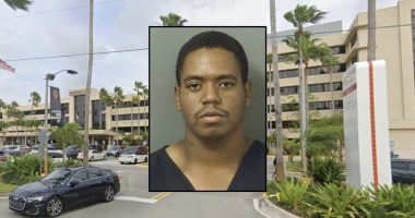 Man stabbed ex 12 times in front of her children: Police
