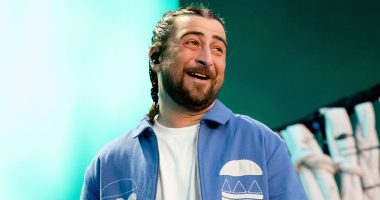 Noah Kahan brings out surprise guest Lewis Capaldi at BST Hyde Park