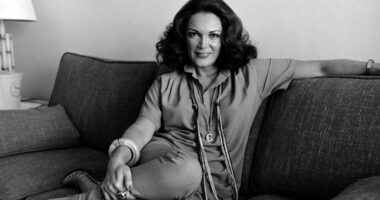 Pop star Connie Francis dies at 87